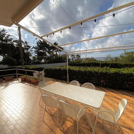 Villetta Frontemare Torre Suda Salento Bagian luar foto